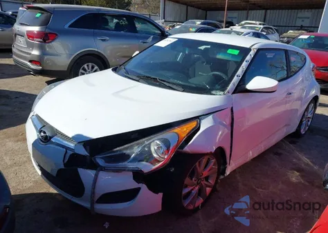 2016 Hyundai Veloster z USA, uszkodzony, nr VIN KMHTC6AD1GU288392